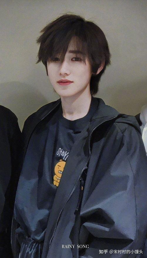 队员爆料宋亚轩视频,揭秘幕后精彩瞬间